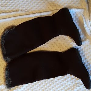 Brown Faux Suede Snow Boots with Fur